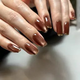 〈12/6・７ 週末◆特別価格〉美フォルム◇大人design×おまかせネイル/art4本（自爪育成ケア・オフ1100円）