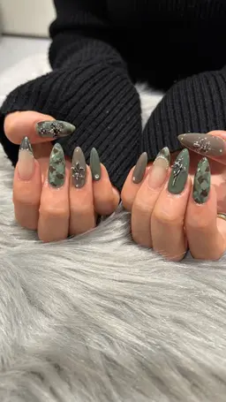 《ハンド》【23.25.26日限定】※オフあり※長さ出し10本＋持ち込みフルアート［パーツつけ放題］