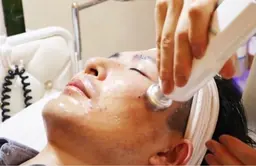 《メンズにピッタリ‼️》【眉毛ワックス+毛穴洗浄】モテ眉&つるすべ肌🧑🏻💭