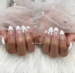 ◎期間限定価格◎《オフあり》【Hand】フレンチネイル［ベースカラー無］￥3000※写真撮影必須/お支払いは現金のみ※