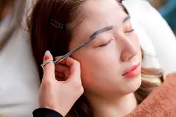 眉毛カット　ワックス　眉メイク　眉毛パーマ