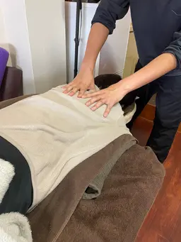 【肩・首こりの深部まで届く】筋膜ほぐし整体 60分 ／5,280円税込み