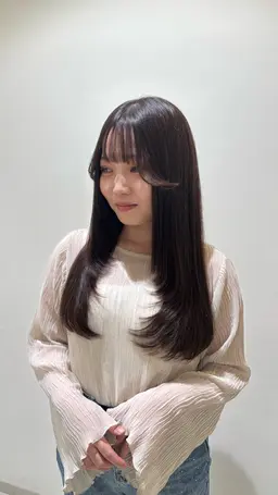 【U24限定】無料カットモデル✂️✨ロング​〜​ミディアムで3㎝以上カットさせていただける方💭水​〜​土曜日のみ
