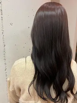 《女性限定》（ブリーチ履歴がない方）カラー＋トリートメント　￥2600 カット不可