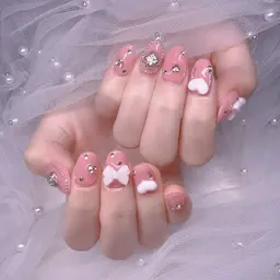 ハンドネイルやり放題¥8500 （初回ソフトジェルオフ無料）シンプルデザイン限り