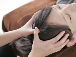 【特別価格】眼精疲労・首肩凝りにヘッドアロマヘッド60分🍀パソコンスマホでの疲労に🌈頭・首・肩・デコルテ・ハンド