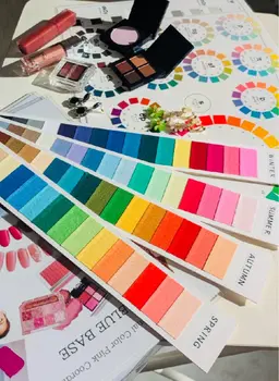 【メイク・服選びが変わる】プロが導くパーソナルカラー診断🌈60分¥5500 🌸