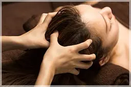 【秋のクーポン情報!!🍂】 リラックスヘットスパ！！癒しながら頭皮や髪のケアしましょう！！