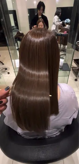 🌟顔周りのうねりが気になる方に🌟 前髪縮毛矯正＋前髪カット✂️＋髪質改善トリートメント✨