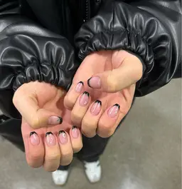 フレンチネイル（オフ•ケア込み）