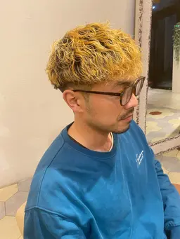 ⭐️men'scut＋ブリーチ毛パーマ＋シルクトリートメント＊場合によってはお断りさせて頂く時もございます🙇‍♂️