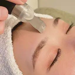 ✨人気No1✨【ニキビケア・毛穴ケア】美肌フェイシャル🧖‍♀️イチゴ鼻卒業👩‍🎓超音波洗浄+フェイシャルエステ💆