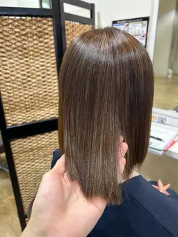 カット+🧚‍♀️サラ艶な手触り🧚‍♀️縮毛矯正