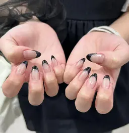 【Jr.ネイリストクーポン】フレンチネイルモデル💛(オフ込み)¥3300