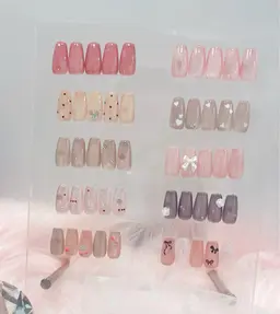 【💛オフ込定額ネイル】大人可愛いモテデザイン💛/チップ、スカルプオフは連絡ください✉️