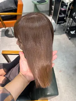 ブリーチなしワンカラー🪽　カラーモデル　2ステップトリートメント¥4,400 平日20時​〜​