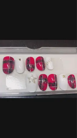 自分だけのネイルチップ