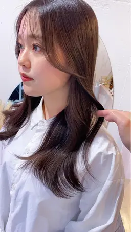 お顔周りカット✂️＋コテ巻き仕上げ