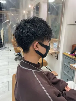 【先着2名様限定💫🪽】スタイリストによるカット込🩶✂メンズパーマ✨(ツイスパは対象外になります🙇🏻‍♀️)