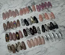 【初回オフ込み】定額アート