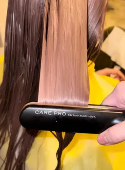 人気🎉No.3❤️‍🔥大特価 上質クーポン❤️‍🔥イルミナカラー＋毛髪再生トリートメント＋超音波アイロン🌟