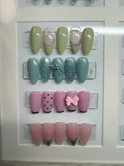 【リピーター様限定】定額デザイン😍❣️持ち込みデザイン相談可❤️色変えられる🩷🩵