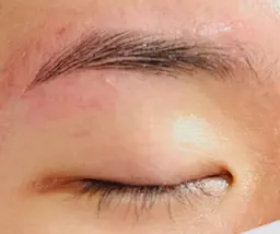 【初回】 ハリウッドアイブロウリフト