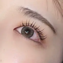 【8月限定🌻】lashlift＋束感コーティング仕上げ✨