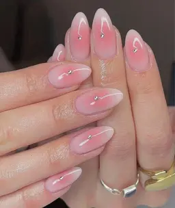 【チップ】大人気チークネイル💅（ベース色付き)￥9890→￥7980❣️