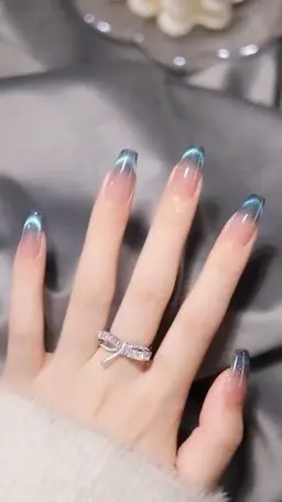 【フラッシュ/マグネット+フレンチネイル】¥7000