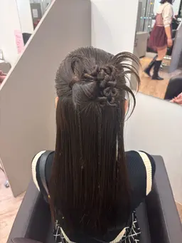 ヘアセット(アップスタイル、ダウンスタイル)