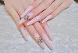 新人クーポン 【Hand】チップ長さだし ワンカラーorラメグラデ/パーツ2個、オフあり場合+660円!