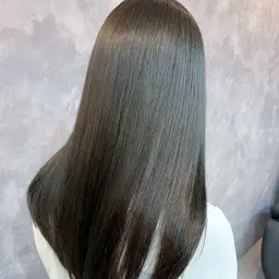 真っ直ぐ艶髪✨💄美髪矯正(縮毛矯正)