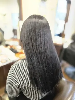 ✂カット、毛量調節✂+🌸Aujua 4step トリートメント🌸【※髪の長さがあごより下の方】