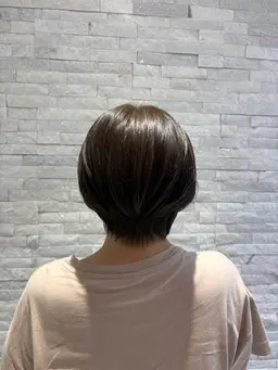 ハイライトorローライト(イルミナカラー)+ショートカット+system最高級トリートメント✨