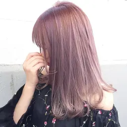 ブリーチ＋(イルミナ、アディクシー)トリートメント