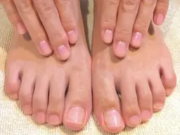 新登場‼️コロナ・乾燥対策✨❗💅ハンド&フットネイルケアコース🦶✨