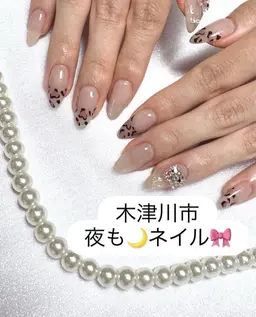 🆕夜メニュー🌙21:00​〜​23:30受付までのご予約可能🫶🏻通常料金より＋￥５００で夜ネイル🎀《他店オフ無料》