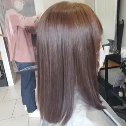 縮毛ストレート(アルカリ除去つき)