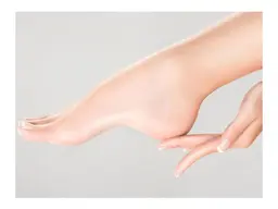 🍀無料練習モデル様🍀⚠️12月8日(月)15:30限定⚠️🌈【オフあり】🦶🏻角質ケア込+ワンカラー🦶🏻