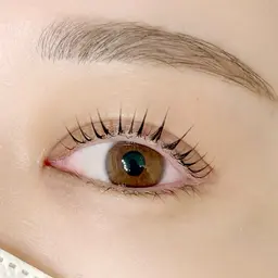 🖤ミニモ学割🖤【黒は裏切らない】一度やったらもう戻れない！艶まつげブラックリフト👑札幌|西18丁目駅　¥7000→