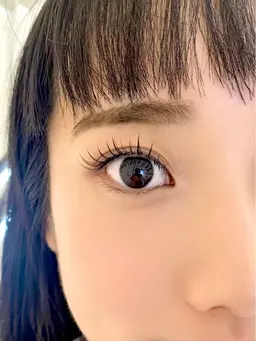 【自然に可愛い！ナチュラル盛り派の味方】超軽量！高持続フラットラッシュ♡1時間付け放題オフ込み❤️(120本保証)