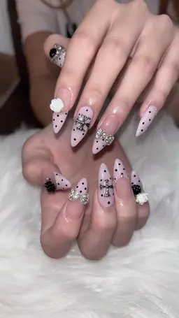 持ち込みデザインスタンダードコース➕パーツ2個無料🐈🍓※長さ出しok