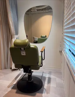 【白髪染め&スパで毛穴洗浄も同時に】グレーカラー&ヘッドスパ(カラー→シャンプー→マッサージ→シャンプー→ブロー仕上げ)