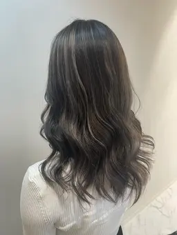 【ダメージ94%軽減💫ケアブリーチ】コントラストハイライトカラー＋1stepトリートメント