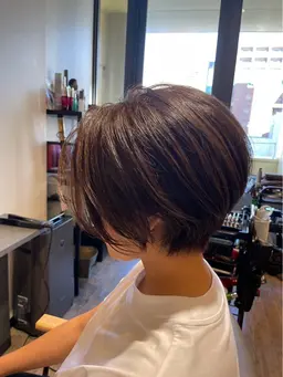 カット(ショートボブ・ショートスタイル)＋カラー
