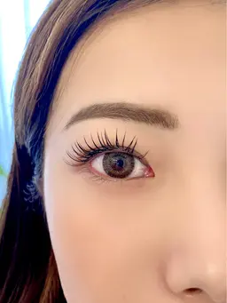 【朝時短！アイシャドウだけでメイク完成】超軽量！高持続フラットラッシュ♡1.5時間付け放題オフ込み❤️(140本保証)