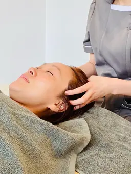 【初回限定1,000円OFF】疲労回復🌿小顔効果✨美容ヘッドエステ💆🏻‍♀️40分（ドライヘッドエステ）