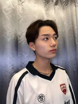 《メンズ眉毛》アイブロウwax＋間引き+パック＋ナチュラルメイク
