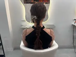 パーティーヘアセットで結婚式やお出かけ等に
